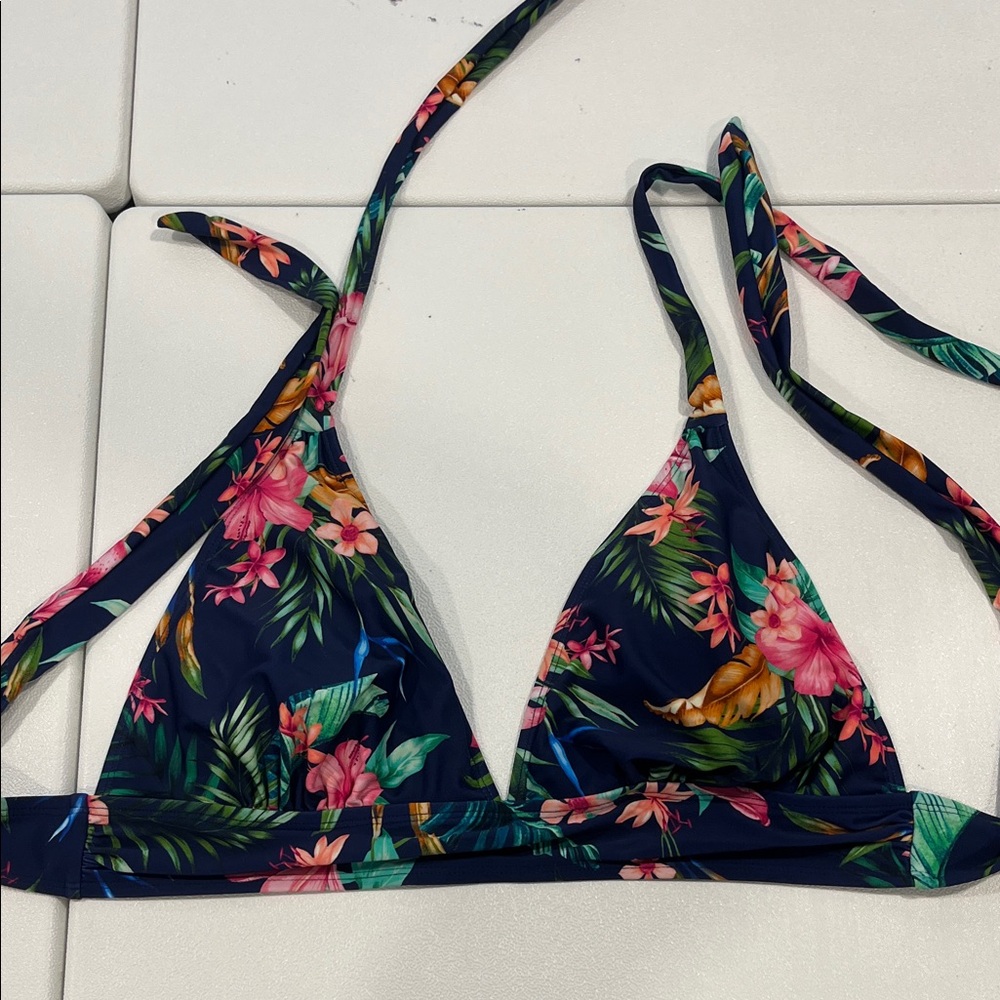 Cupshe Floral Bikini Top - Navy and Pink